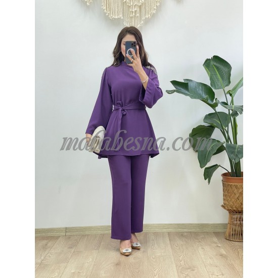 2 pieces purple suit with accessories on the shoulders and belt