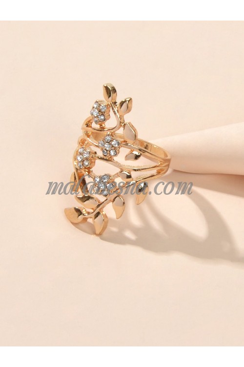 Flower pattern golden ring