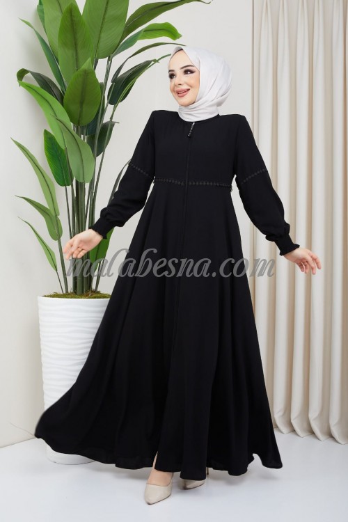 Black cloush Abaya with patterned line on the waist