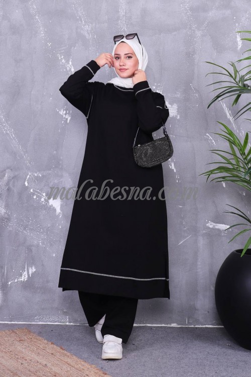 2 Pieces black tracksuit with long blouse and white line on the blouse