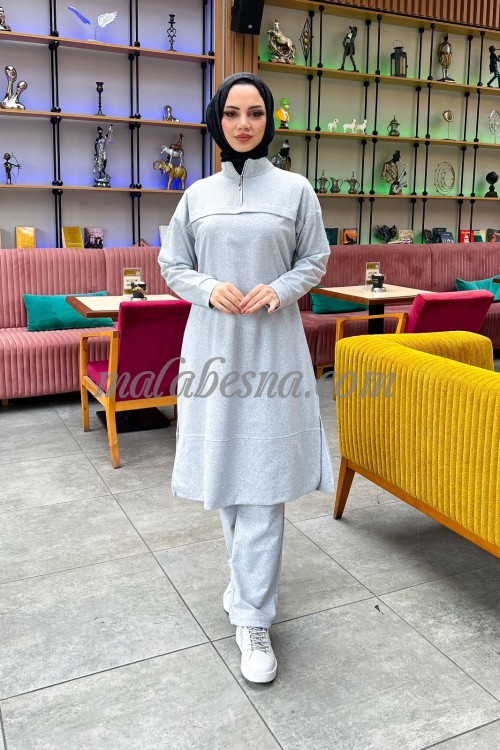 2 Pieces gray suit with blouse and pants