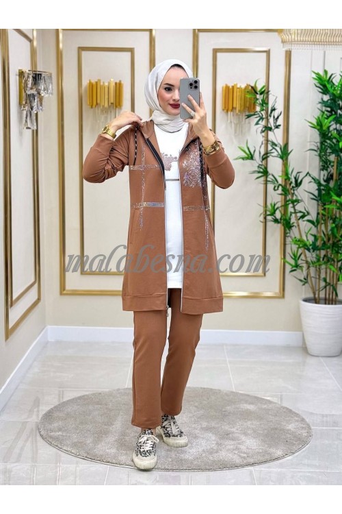 3 pieces beige suit with shining stones on the jacket with hat