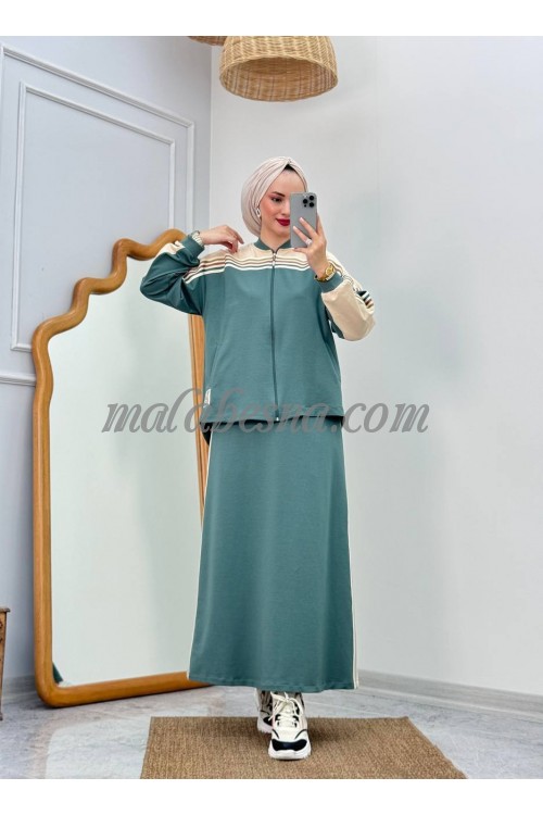 2 Pieces Green skirt suit with lines on along of skirt and jacket