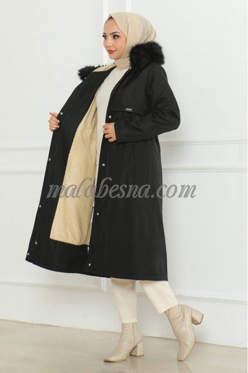 Black winter jacket with pockets and hat