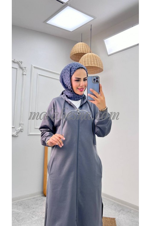 2 Pieces blue tracksuit with long jacket an attached hat