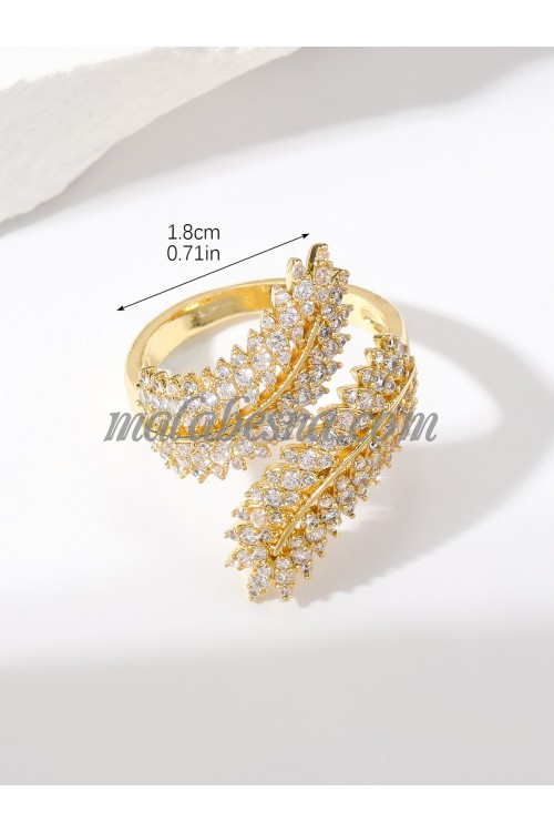 Golden ring with Zirconia