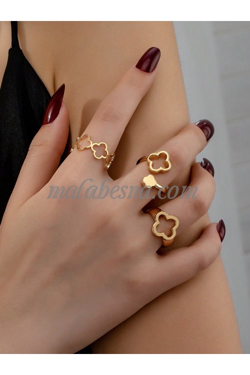 3 rings set with flower pattern