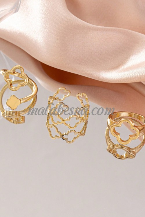 3 rings set with flower pattern