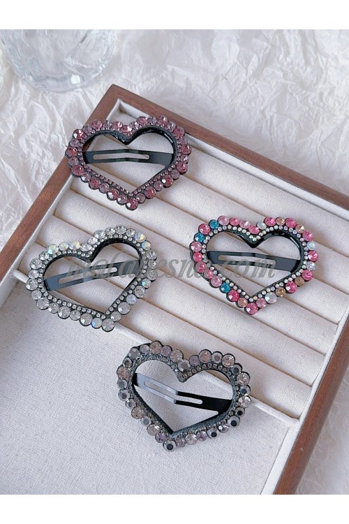 4 hair clips heart shaped