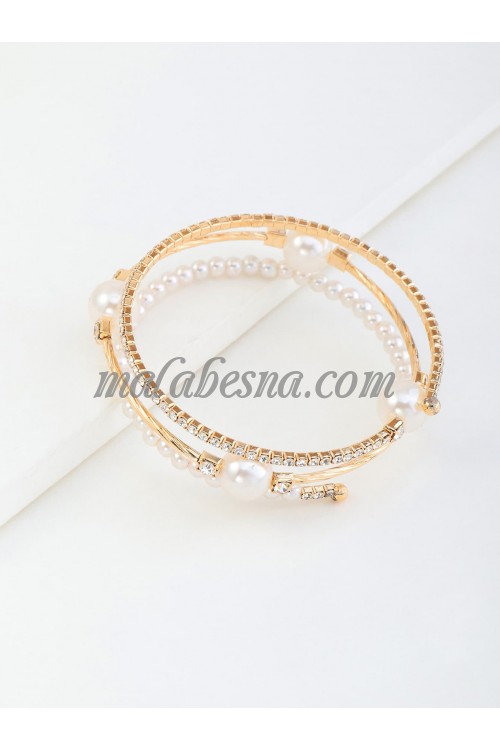 3 layers golden bracelet with pearls and zircon